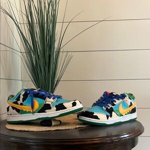 Nike Blue and Yellow Sneakers Vibrant Design